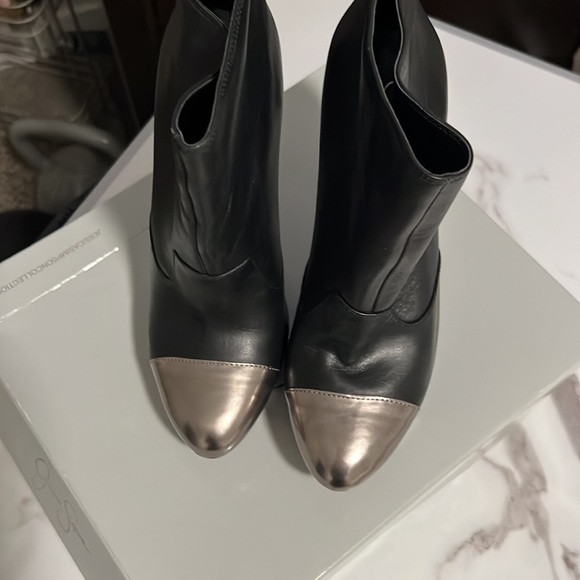 Jessica Simpson - Picture 2 of 4